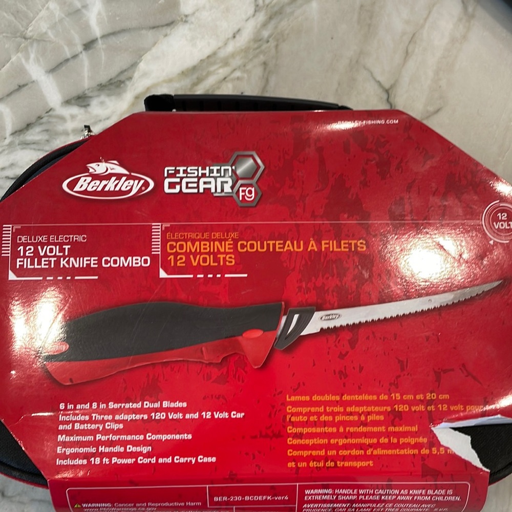 NWTBerkley Fishin’ Gear Deluxe Electric 12 Volt Fillet Knife Combo